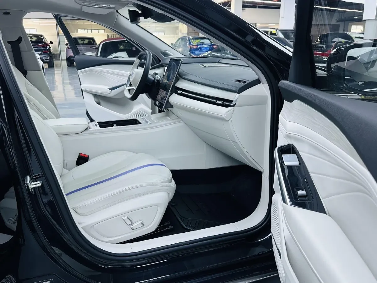 2024 Geely Preface 1.5T 163HP L4 3DHT Hybrid,autocango,china used car exporter,china ev exporter,chinese used car exporter,chinese used ev exporter