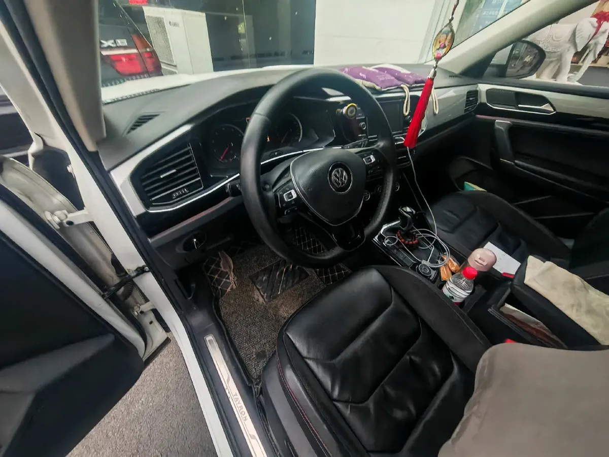 2019 MINI CLUBMAN 1.5T 102HP L3 6AT,autocango,china used car exporter,china ev exporter,chinese used car exporter,chinese used ev exporter