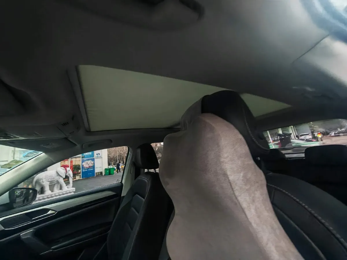 2019 MINI CLUBMAN 1.5T 102HP L3 6AT,autocango,china used car exporter,china ev exporter,chinese used car exporter,chinese used ev exporter