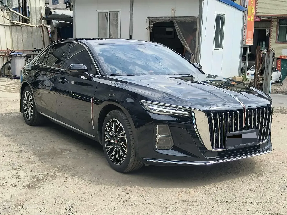 2024 HongQi H5 2.0T 224HP L4 8AT,autocango,china used car exporter,china ev exporter,chinese used car exporter,chinese used ev exporter
