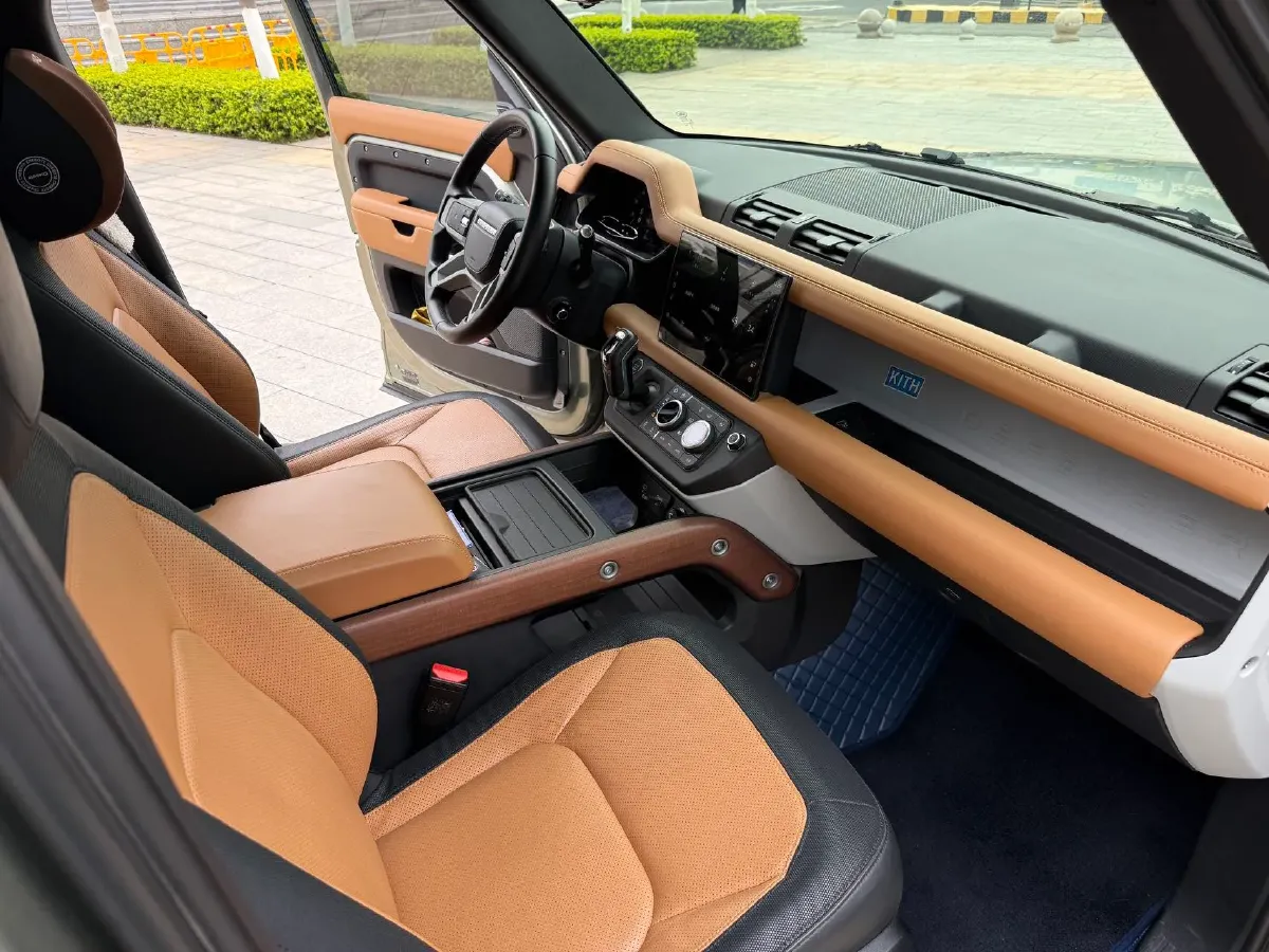 2024 Land Rover Defender 3.0T 400HP L6 8AT,autocango,china used car exporter,china ev exporter,chinese used car exporter,chinese used ev exporter