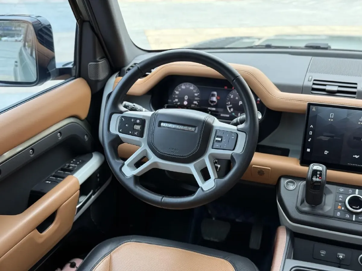 2024 Land Rover Defender 3.0T 400HP L6 8AT,autocango,china used car exporter,china ev exporter,chinese used car exporter,chinese used ev exporter