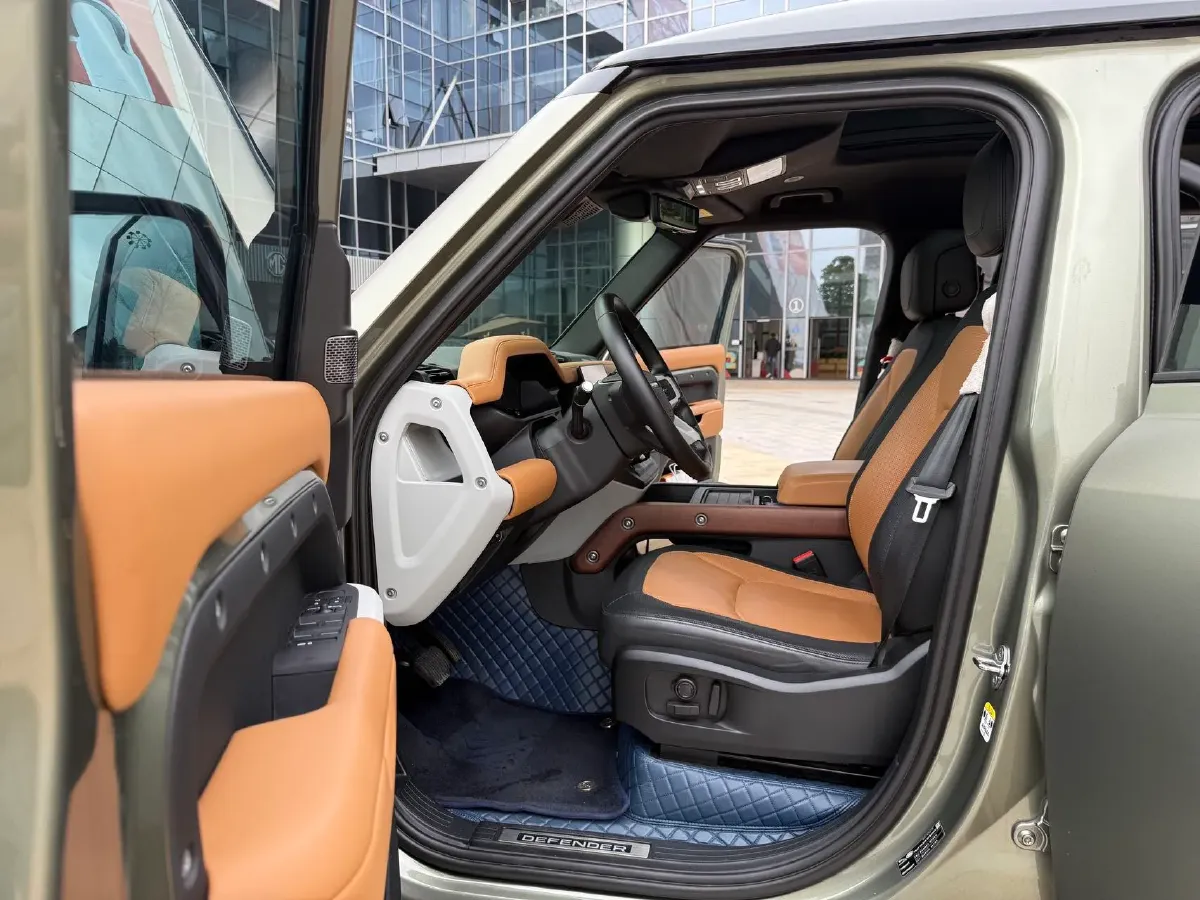 2024 Land Rover Defender 3.0T 400HP L6 8AT,autocango,china used car exporter,china ev exporter,chinese used car exporter,chinese used ev exporter