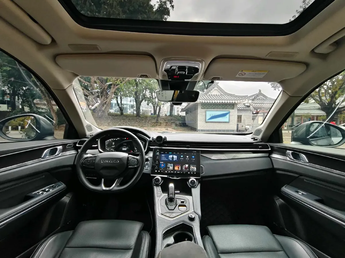 2021 LYNK&CO 01 2.0T 218HP L4 8AT,autocango,china used car exporter,china ev exporter,chinese used car exporter,chinese used ev exporter