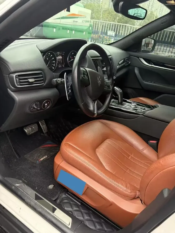 2022 Maserati Levante 2.0T 330HP L4 8AT,autocango,china used car exporter,china ev exporter,chinese used car exporter,chinese used ev exporter