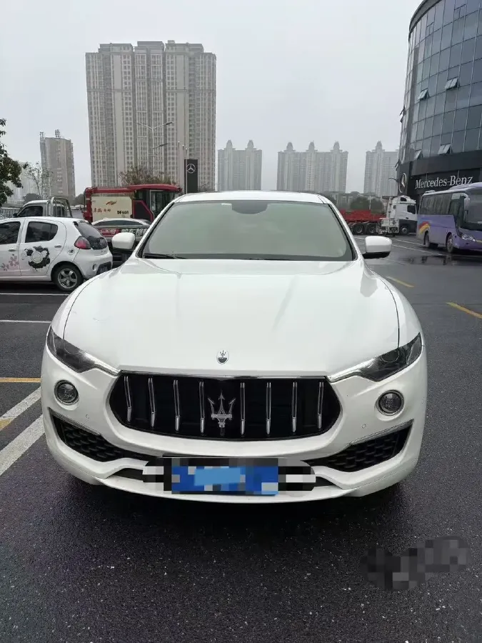 2022 Maserati Levante 2.0T 330HP L4 8AT,autocango,china used car exporter,china ev exporter,chinese used car exporter,chinese used ev exporter