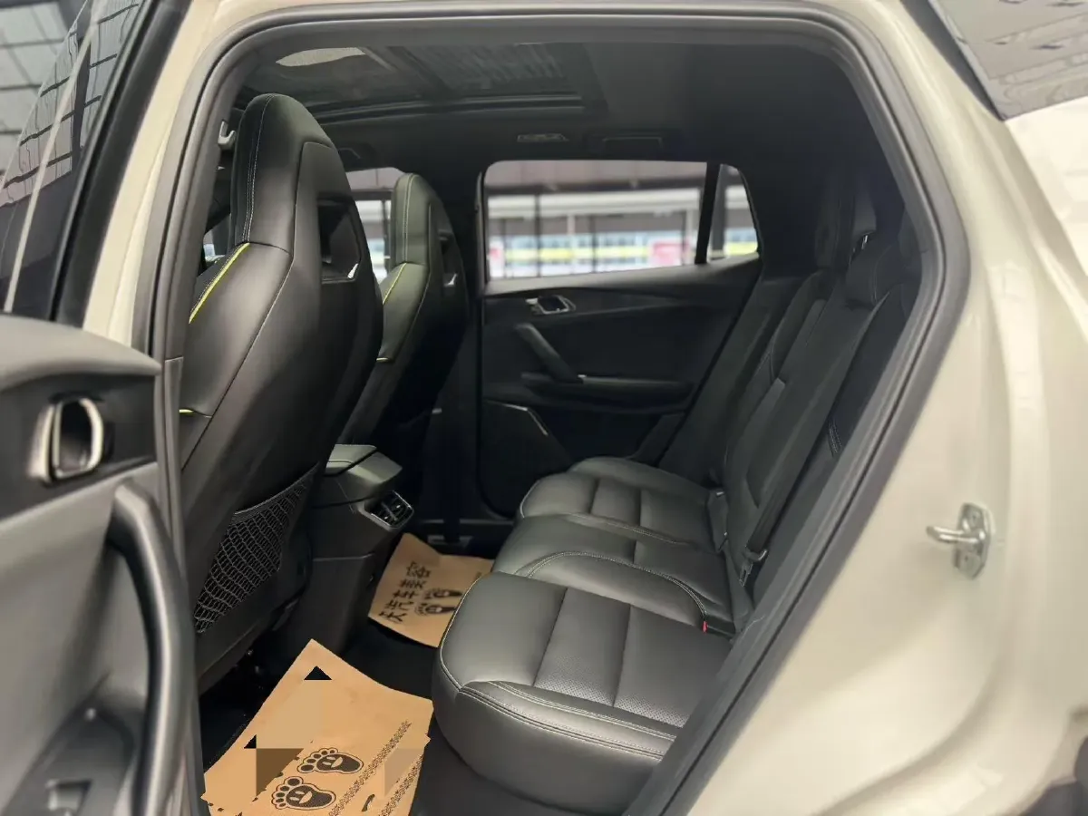 2023 LYNK&CO 06 1.5T 181HP L4 7DCT,autocango,china used car exporter,china ev exporter,chinese used car exporter,chinese used ev exporter