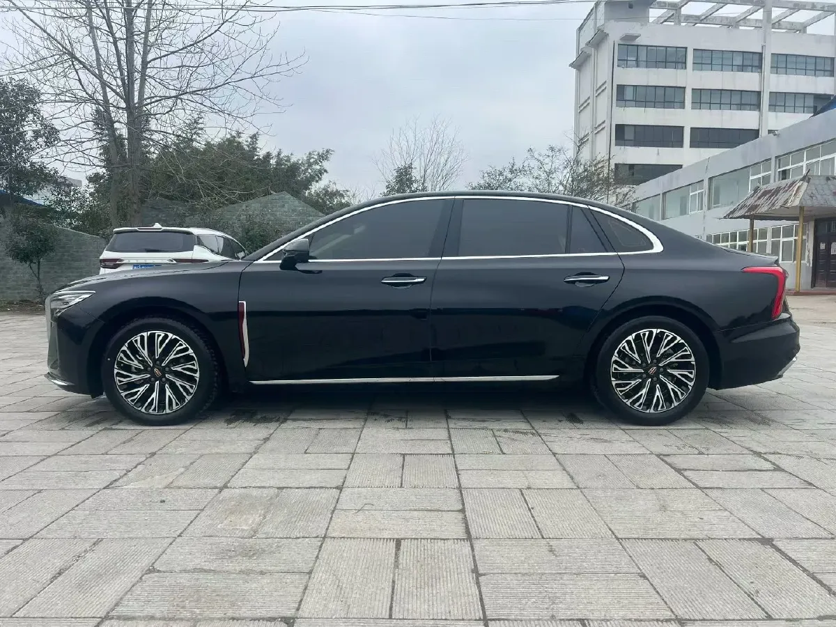 2024 HongQi H5 2.0T 224HP L4 8AT,autocango,china used car exporter,china ev exporter,chinese used car exporter,chinese used ev exporter