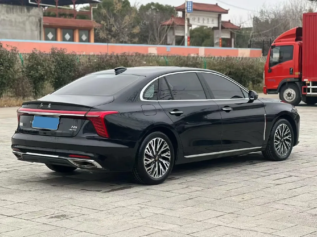 2024 HongQi H5 2.0T 224HP L4 8AT,autocango,china used car exporter,china ev exporter,chinese used car exporter,chinese used ev exporter