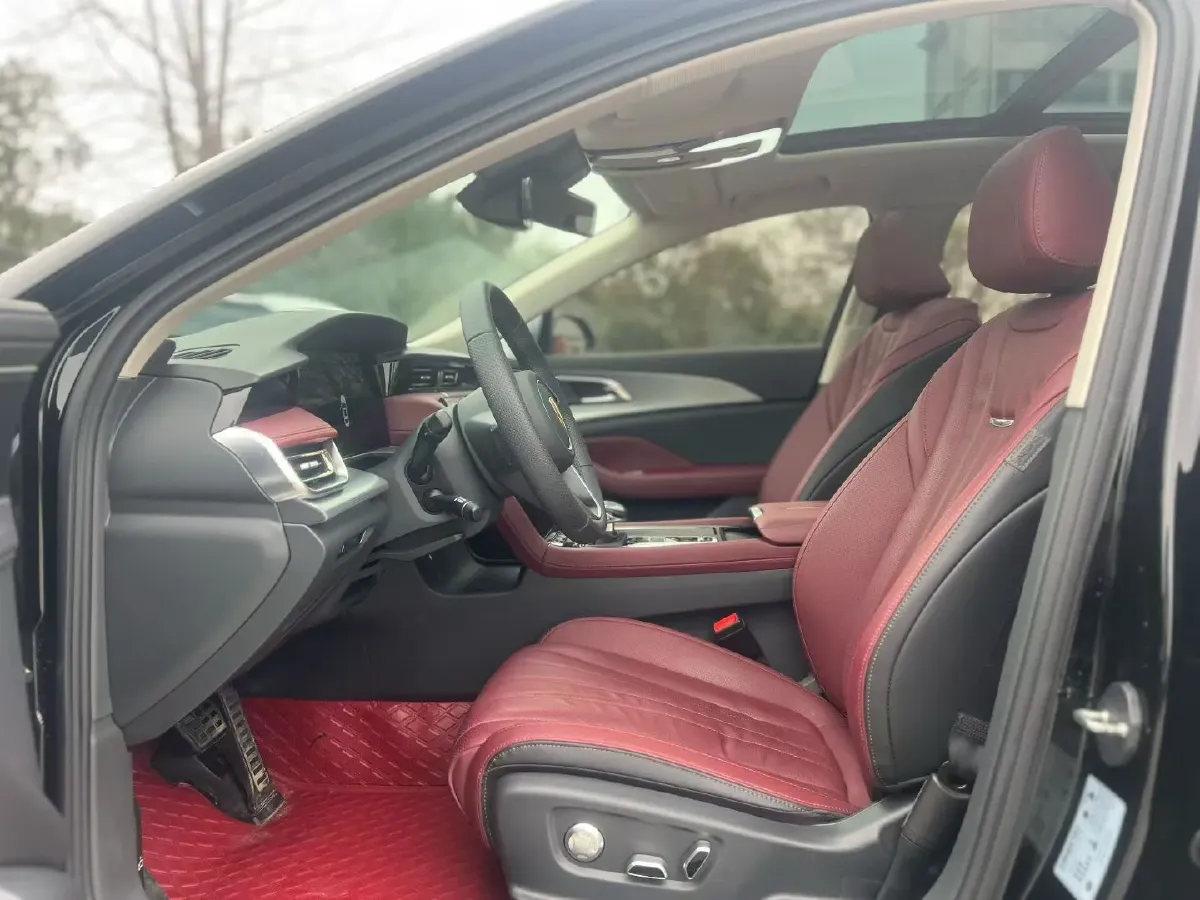 2024 HongQi H5 2.0T 224HP L4 8AT,autocango,china used car exporter,china ev exporter,chinese used car exporter,chinese used ev exporter