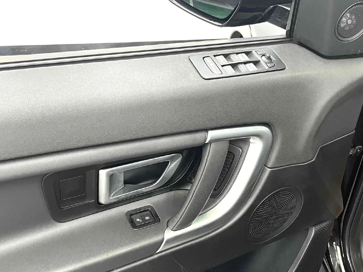 2019 Land Rover Discovery Sport 2.0T 241HP L4 9AT,autocango,china used car exporter,china ev exporter,chinese used car exporter,chinese used ev exporter