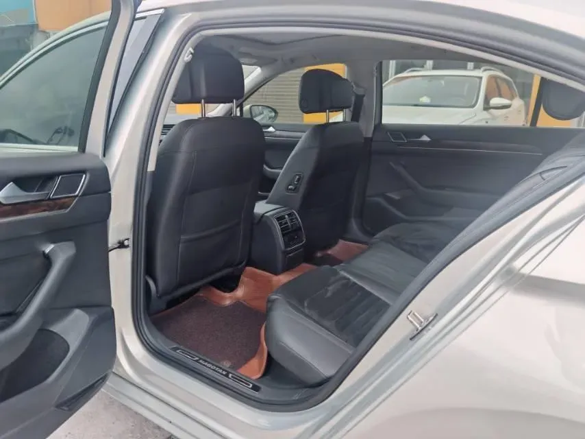 2018 Volkswagen Magotan 1.8T 180HP L4 7DCT,autocango,china used car exporter,china ev exporter,chinese used car exporter,chinese used ev exporter