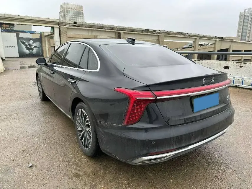 2024 HongQi H5 2.0T 224HP L4 8AT,autocango,china used car exporter,china ev exporter,chinese used car exporter,chinese used ev exporter