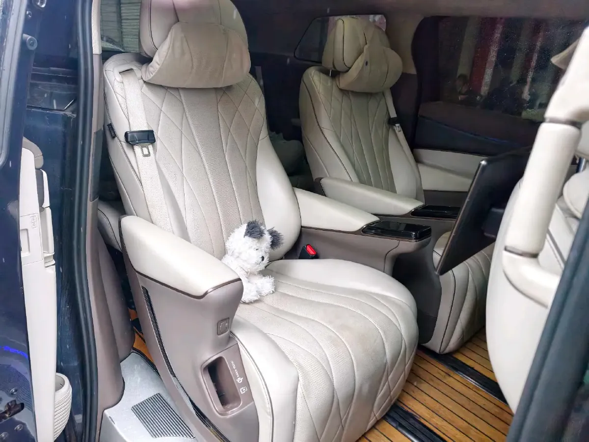 2022 Mercedes-Benz GLC Class 2.0T 197HP L4 9AT,autocango,china used car exporter,china ev exporter,chinese used car exporter,chinese used ev exporter