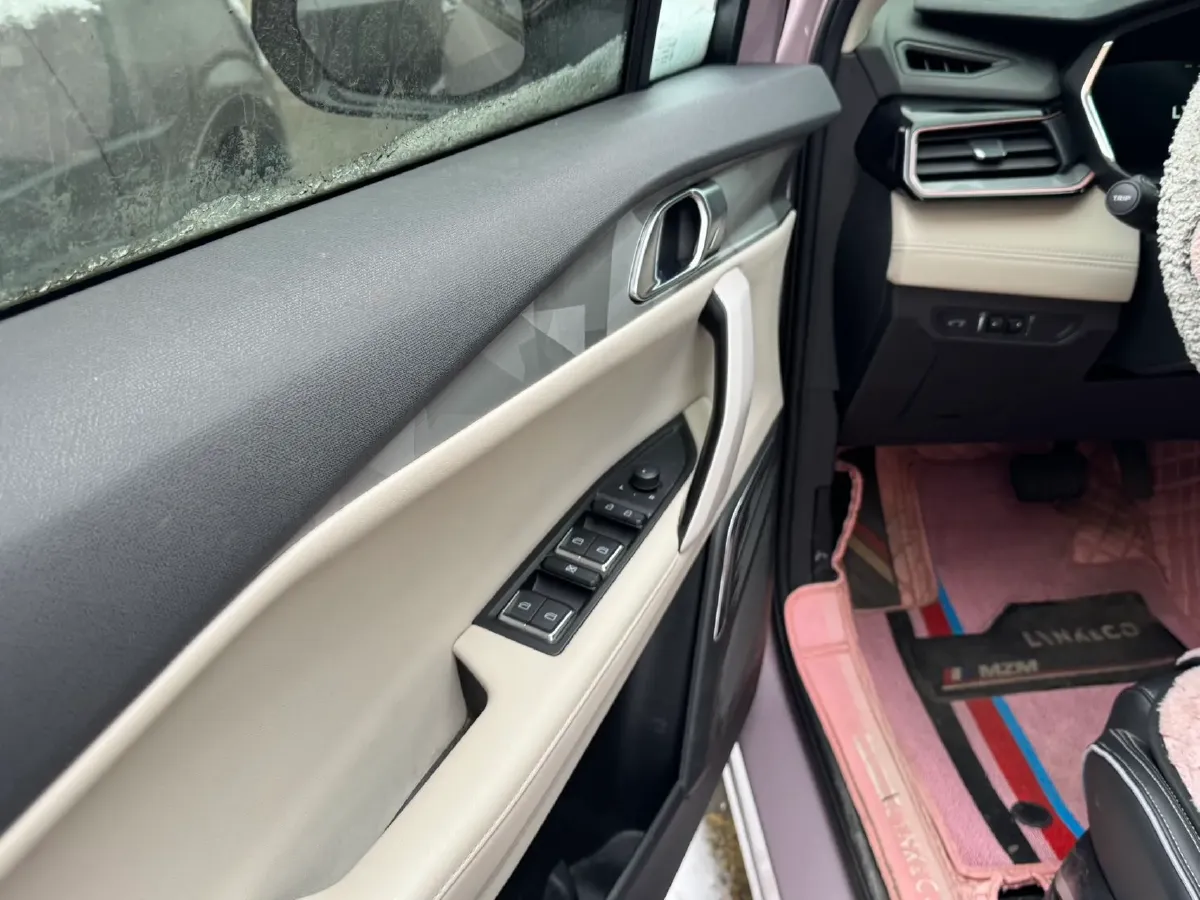 2023 LYNK&CO 06 1.5T 181HP L4 7DCT,autocango,china used car exporter,china ev exporter,chinese used car exporter,chinese used ev exporter