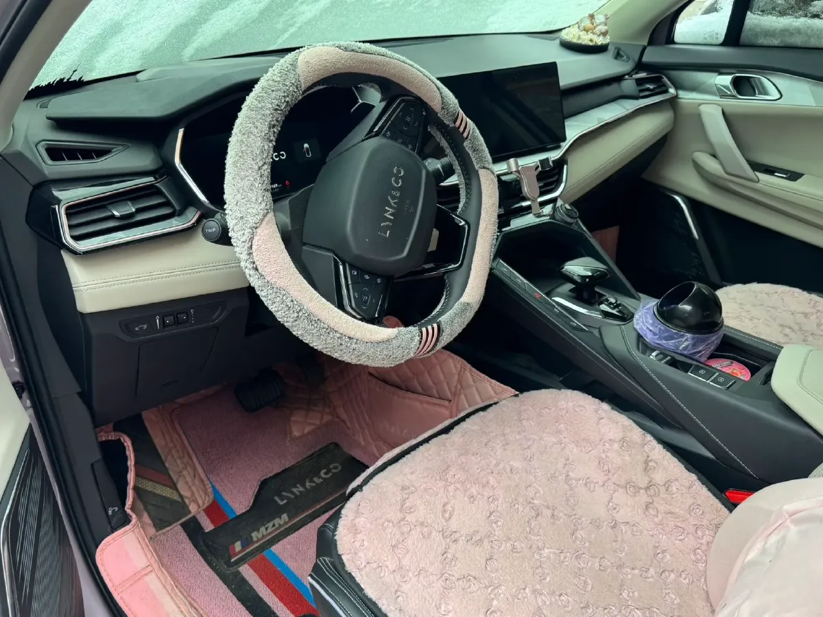 2023 LYNK&CO 06 1.5T 181HP L4 7DCT,autocango,china used car exporter,china ev exporter,chinese used car exporter,chinese used ev exporter