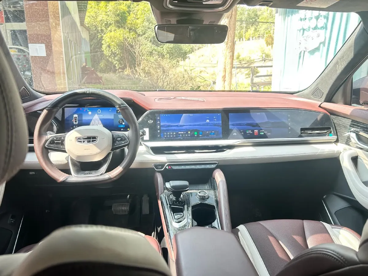 2021 Geely Monjaro 2.0T 218HP L4 7DCT,autocango,china used car exporter,china ev exporter,chinese used car exporter,chinese used ev exporter