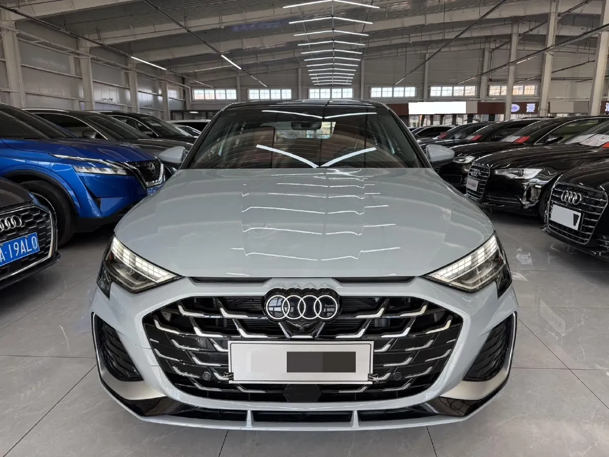 2025 Audi A3 1.5T 160HP L4 7DCT,autocango,china used car exporter,china ev exporter,chinese used car exporter,chinese used ev exporter