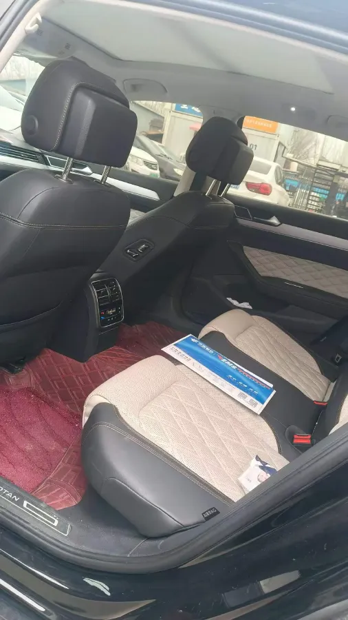 2023 Volkswagen Magotan 2.0T 186HP L4 7DCT,autocango,china used car exporter,china ev exporter,chinese used car exporter,chinese used ev exporter