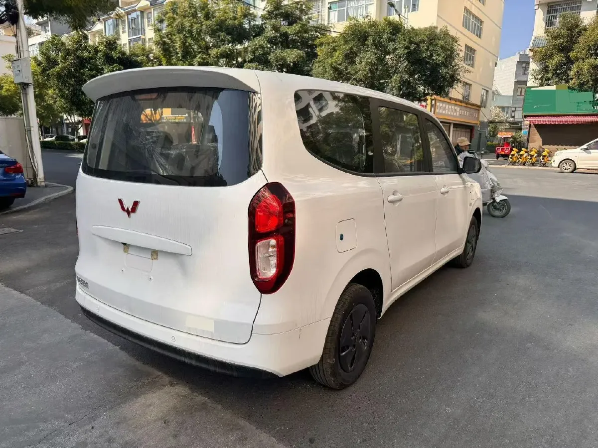2025 WuLing HongGuang New Energy REEV 99HP REEV,autocango,china used car exporter,china ev exporter,chinese used car exporter,chinese used ev exporter