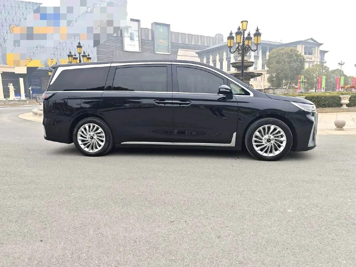 2022 Voyah Dream BEV 108.7KWH,autocango,china used car exporter,china ev exporter,chinese used car exporter,chinese used ev exporter