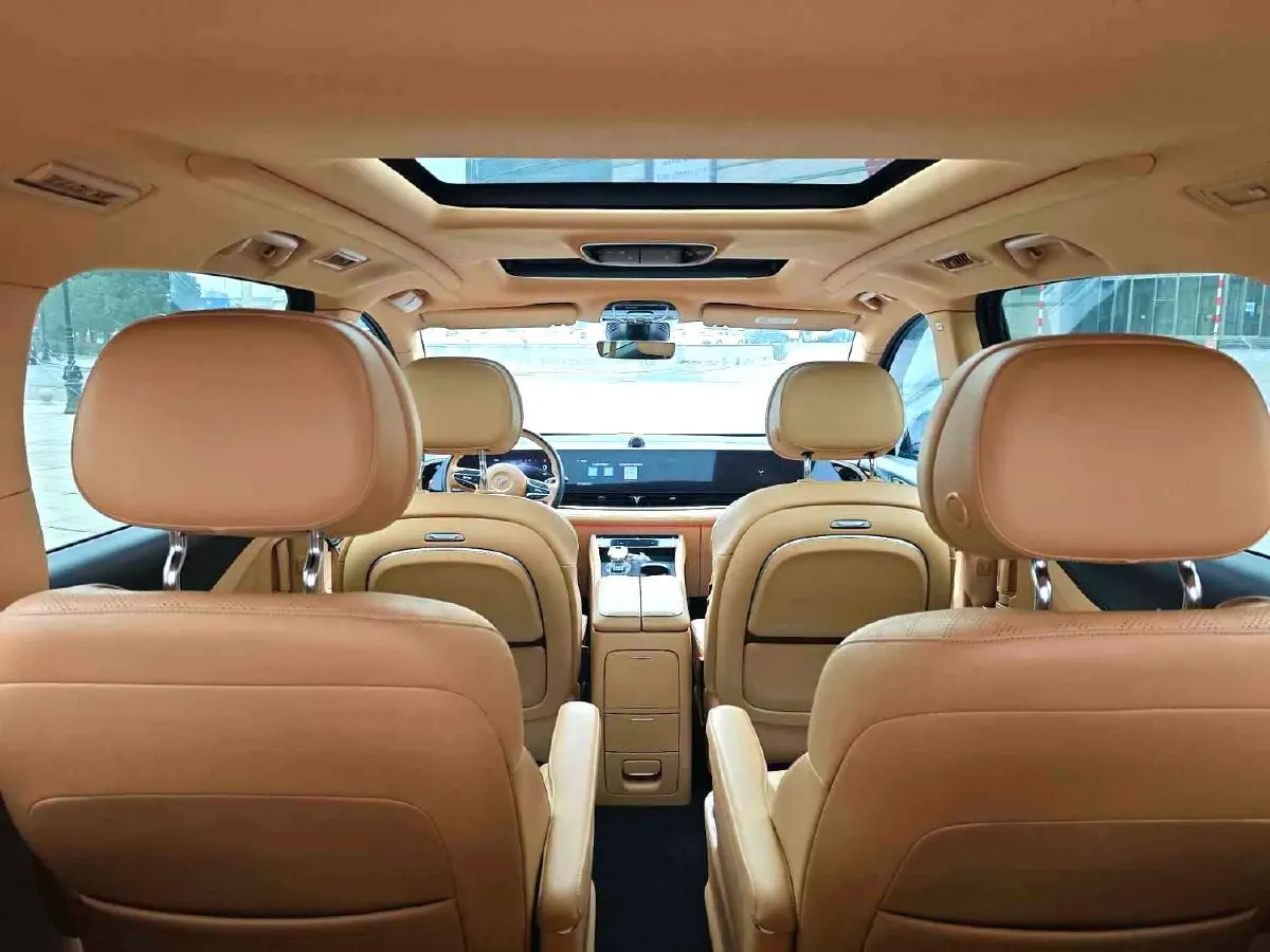 2022 Voyah Dream BEV 108.7KWH,autocango,china used car exporter,china ev exporter,chinese used car exporter,chinese used ev exporter