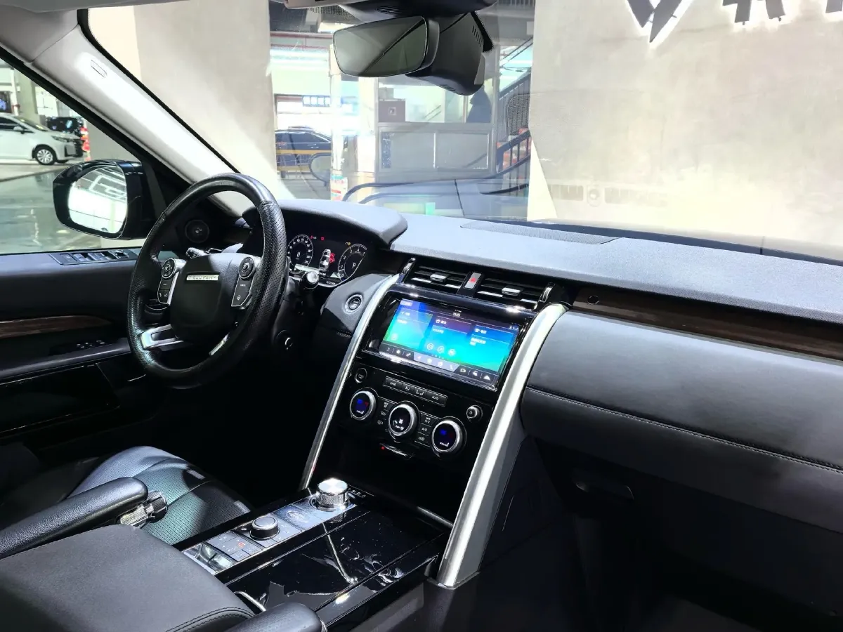 2018 Land Rover Discovery 3.0T 340HP V6 8AT,autocango,china used car exporter,china ev exporter,chinese used car exporter,chinese used ev exporter