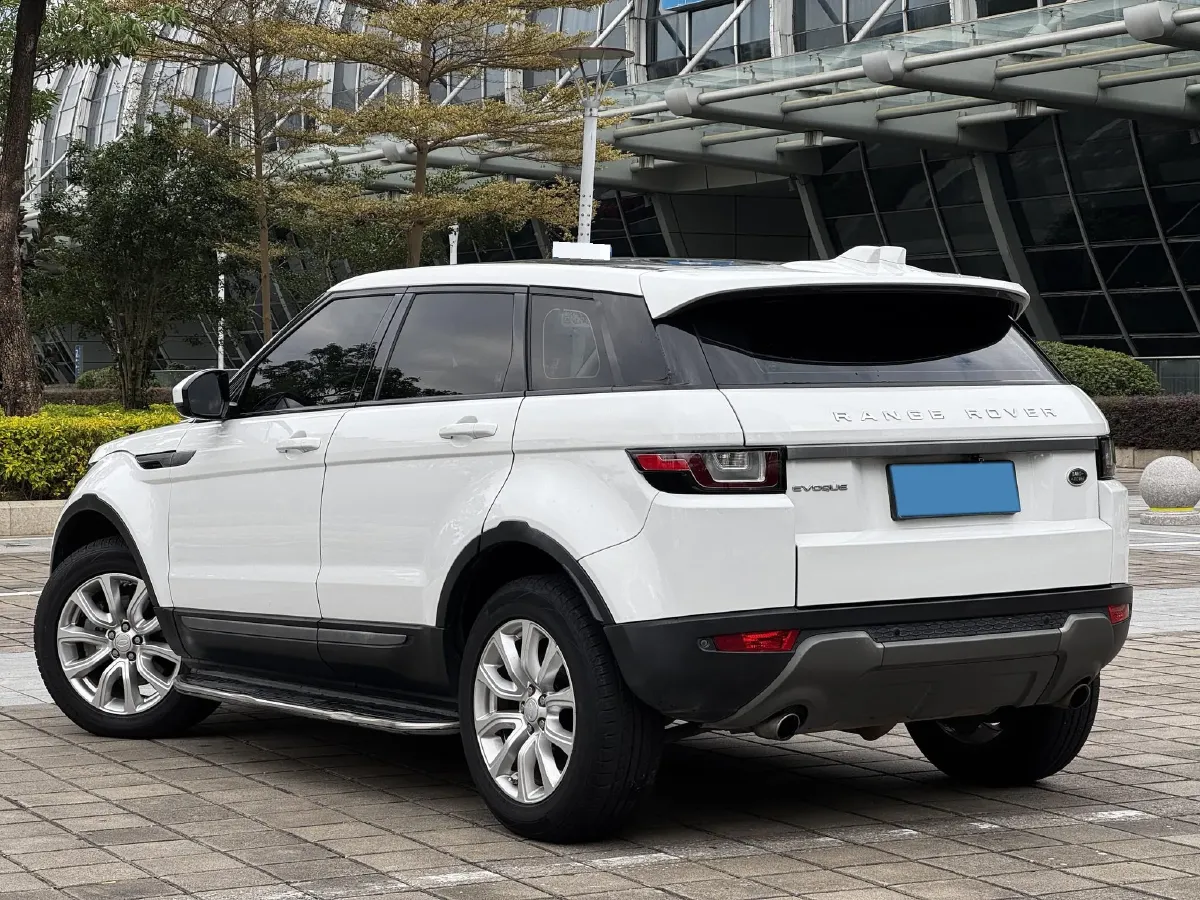 2018 Land Rover Range Rover Evoque 2.0T 200HP L4 9AT,autocango,china used car exporter,china ev exporter,chinese used car exporter,chinese used ev exporter