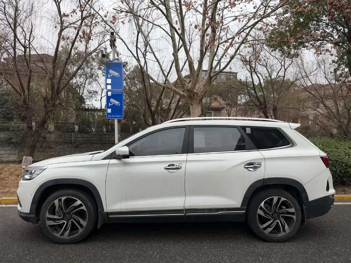 2019 Jetour X90 1.5T 147HP L4 6MT,autocango,china used car exporter,china ev exporter,chinese used car exporter,chinese used ev exporter