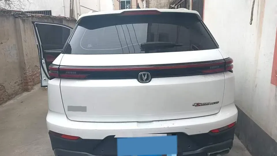 2022 ChangAn Oshan X7 Plus 1.5T 188HP L4 7DCT,autocango,china used car exporter,china ev exporter,chinese used car exporter,chinese used ev exporter