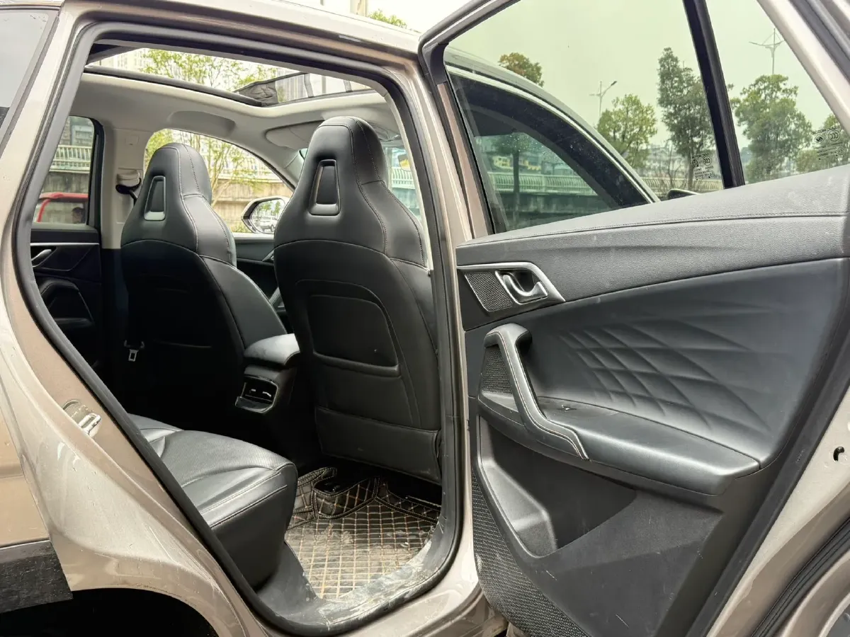 2023 Roewe RX5 1.5T 188HP L4 7DCT,autocango,china used car exporter,china ev exporter,chinese used car exporter,chinese used ev exporter