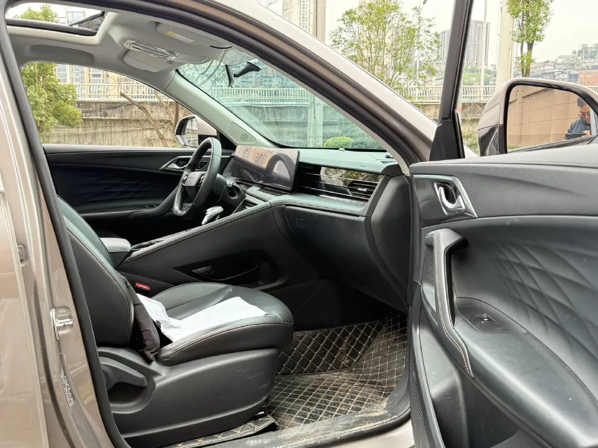 2023 Roewe RX5 1.5T 188HP L4 7DCT,autocango,china used car exporter,china ev exporter,chinese used car exporter,chinese used ev exporter