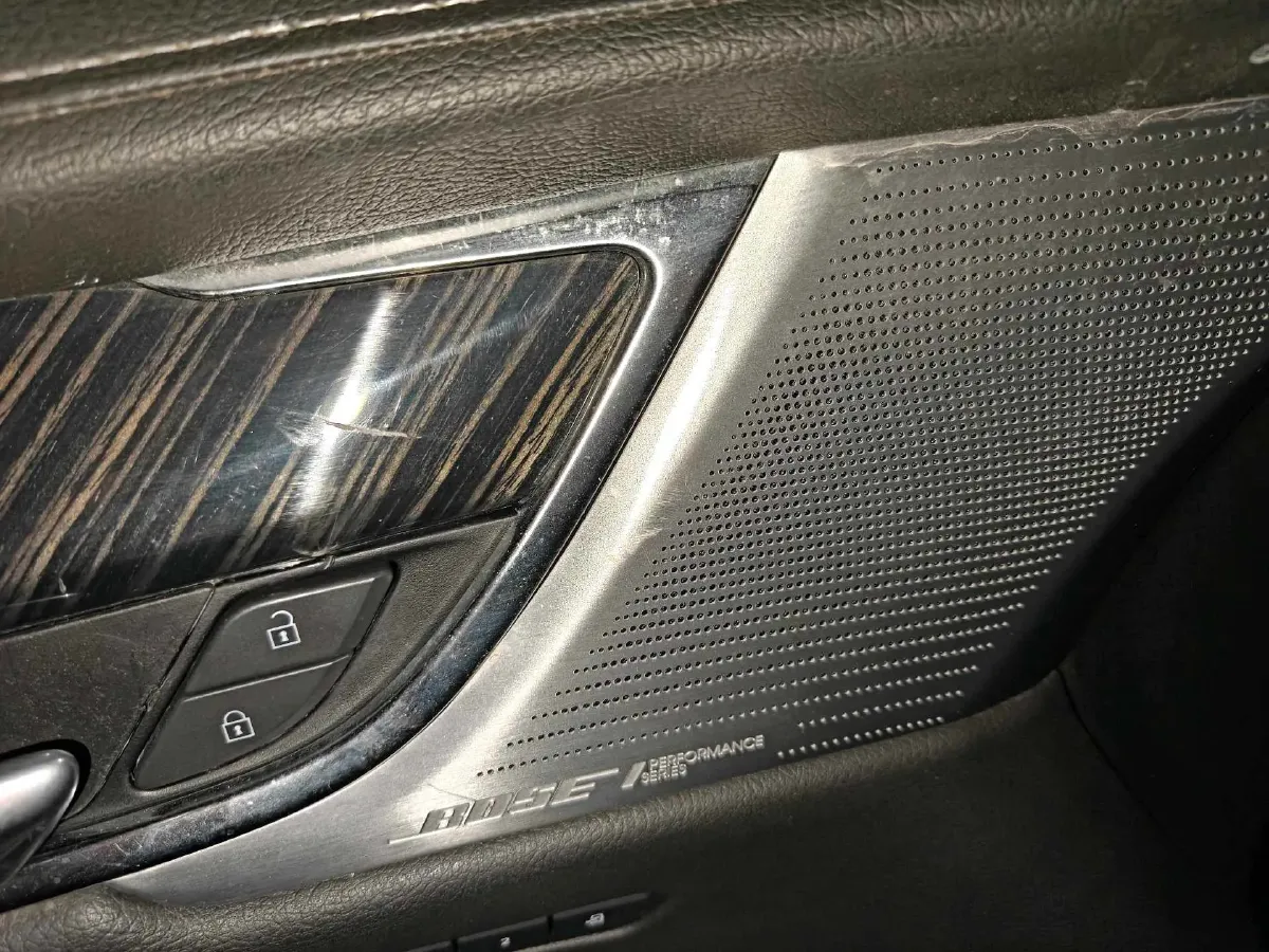 2022 Cadillac XT6 2.0T 237HP L4 9AT,autocango,china used car exporter,china ev exporter,chinese used car exporter,chinese used ev exporter