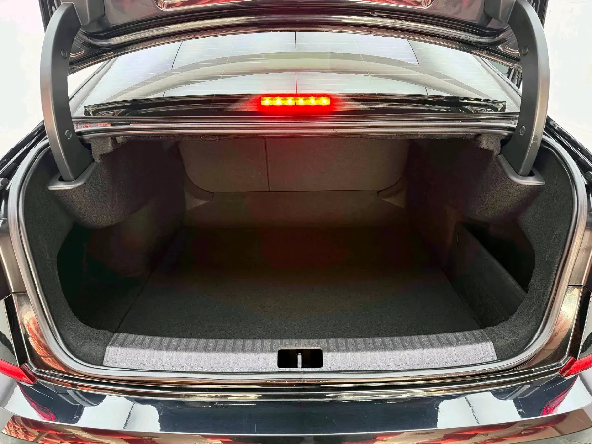 2022 Xpeng P7 BEV 60.2KWH,autocango,china used car exporter,china ev exporter,chinese used car exporter,chinese used ev exporter