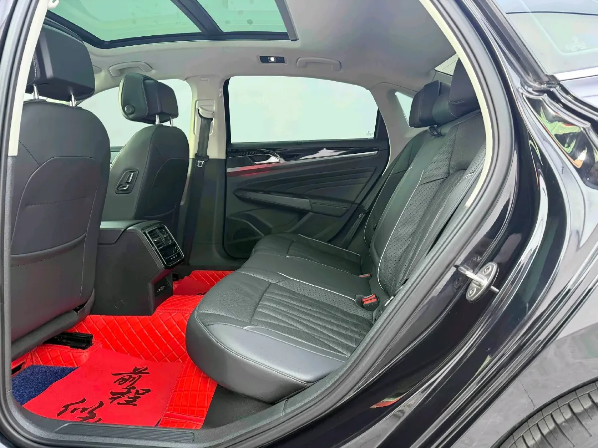 2022 Xpeng P7 BEV 60.2KWH,autocango,china used car exporter,china ev exporter,chinese used car exporter,chinese used ev exporter