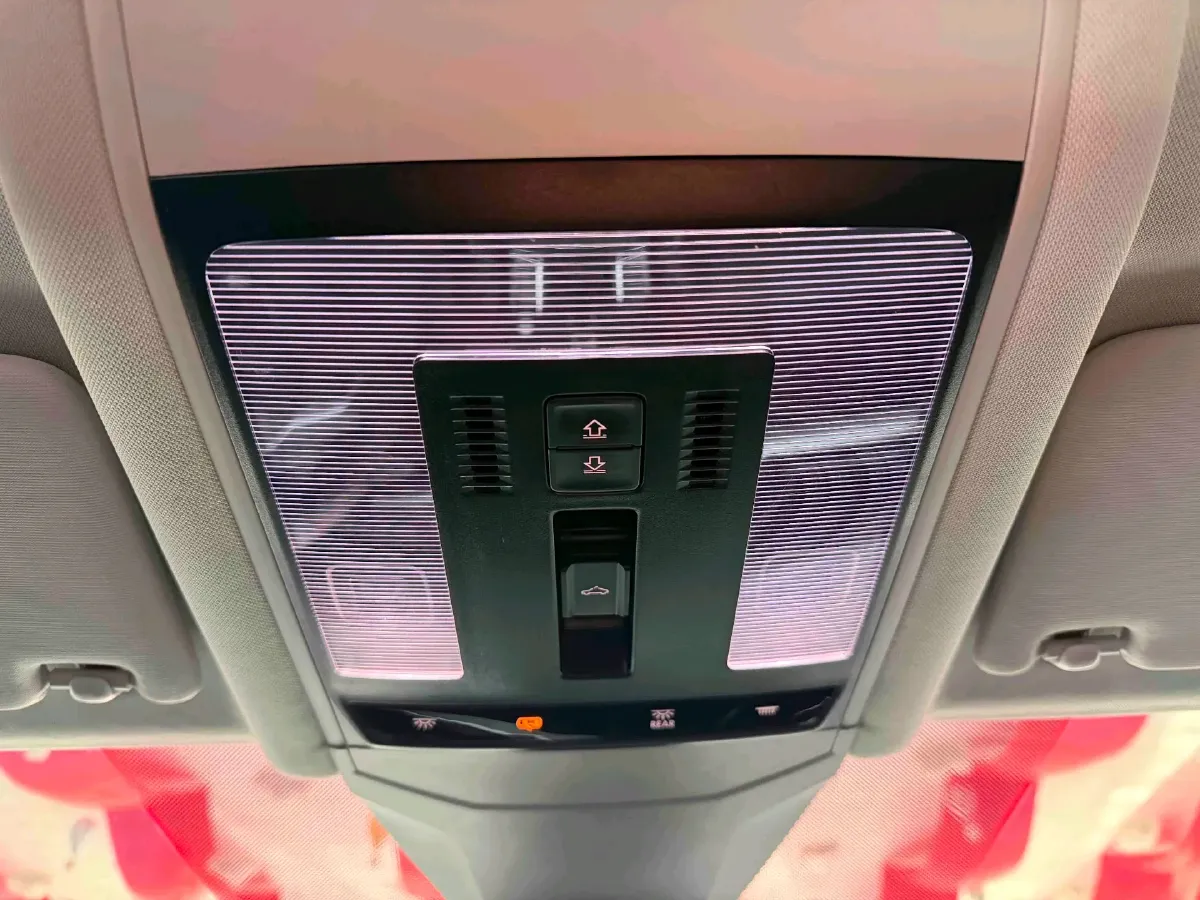 2022 Xpeng P7 BEV 60.2KWH,autocango,china used car exporter,china ev exporter,chinese used car exporter,chinese used ev exporter