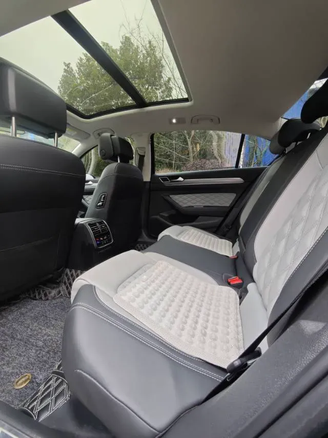 2023 Volkswagen Magotan 1.4T 150HP L4 7DCT,autocango,china used car exporter,china ev exporter,chinese used car exporter,chinese used ev exporter