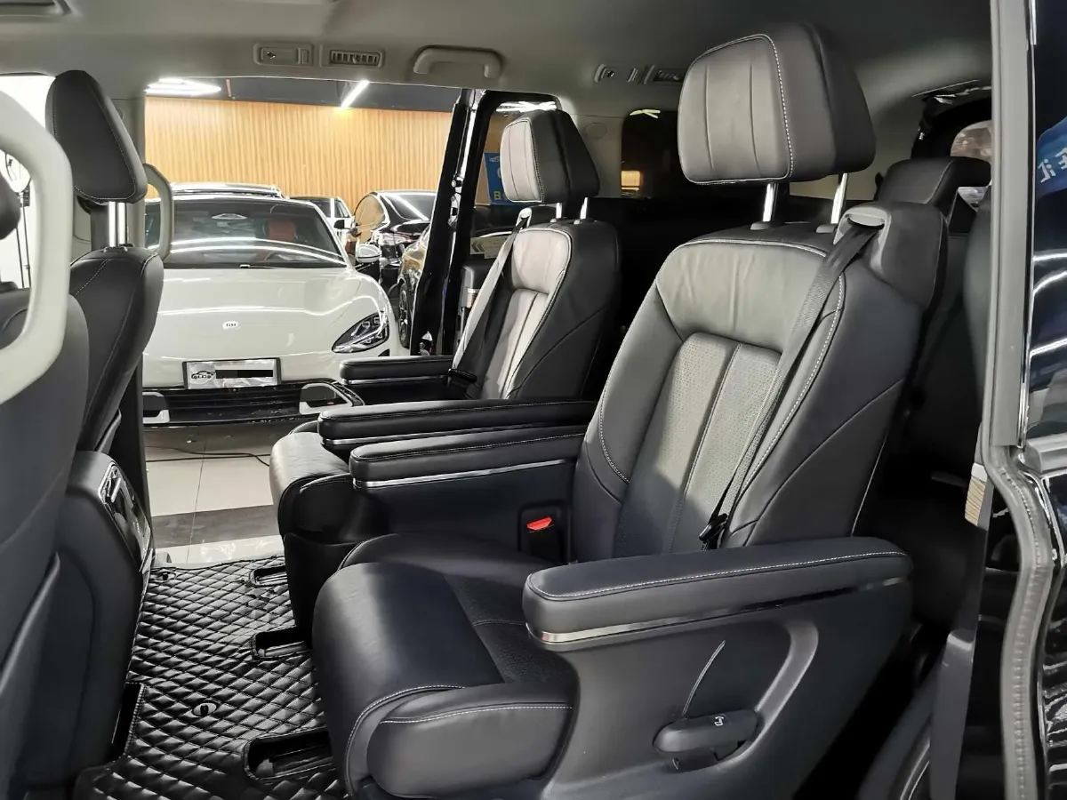 2021 GAC Trumpchi M8 2.0T 252HP L4 8AT,autocango,china used car exporter,china ev exporter,chinese used car exporter,chinese used ev exporter