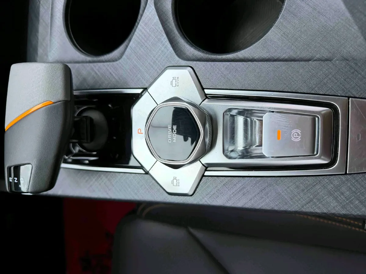 2022 ChangAn UNI-V 1.5T 188HP L4 7DCT,autocango,china used car exporter,china ev exporter,chinese used car exporter,chinese used ev exporter