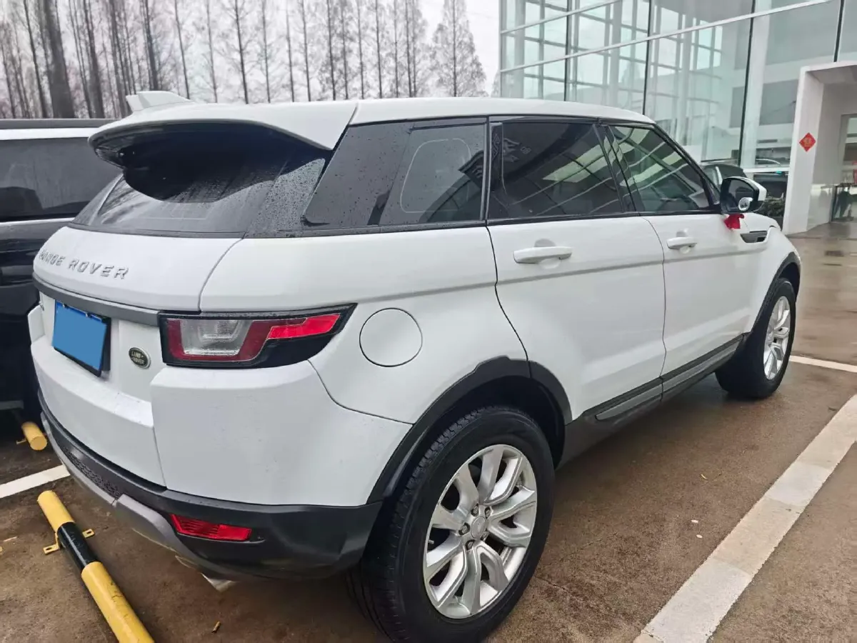 2018 Land Rover Range Rover Evoque 2.0T 241HP L4 9AT,autocango,china used car exporter,china ev exporter,chinese used car exporter,chinese used ev exporter