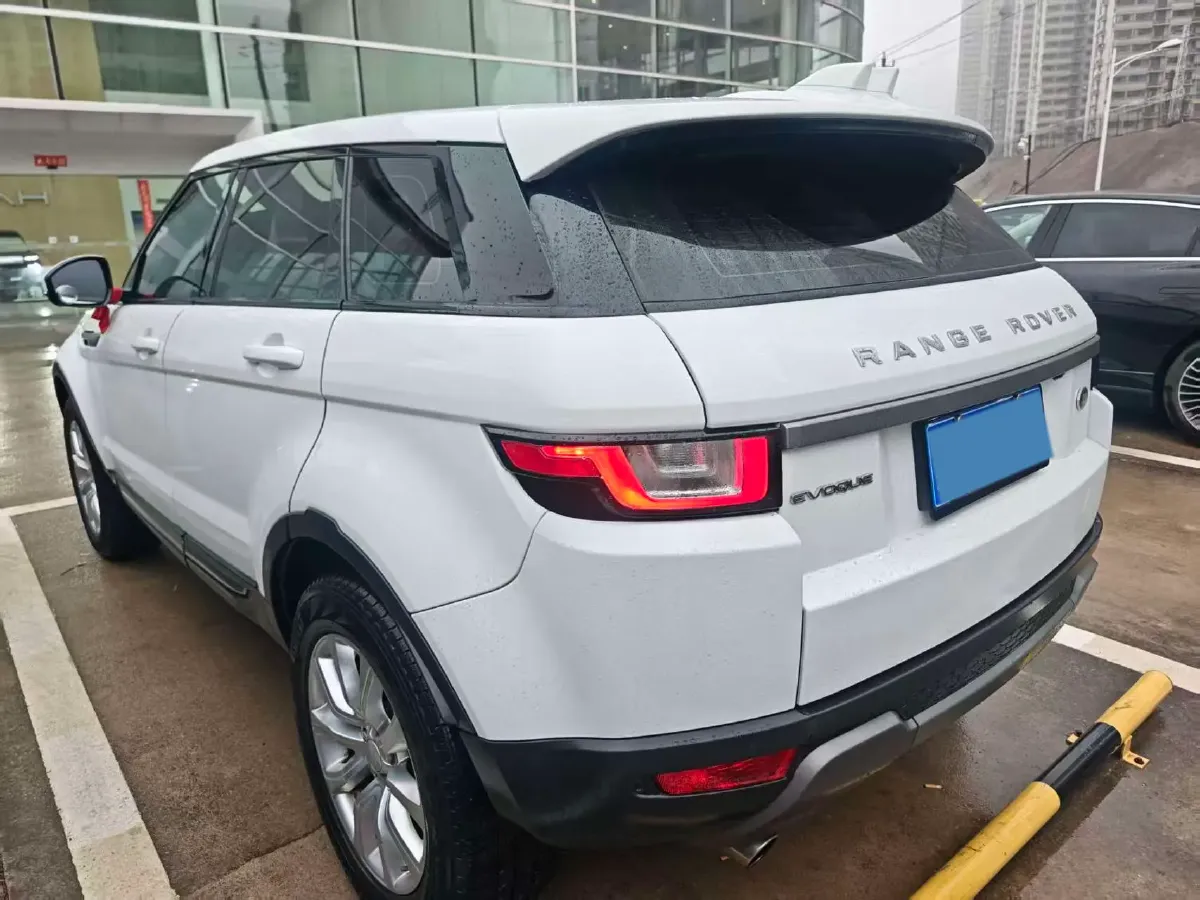 2018 Land Rover Range Rover Evoque 2.0T 241HP L4 9AT,autocango,china used car exporter,china ev exporter,chinese used car exporter,chinese used ev exporter