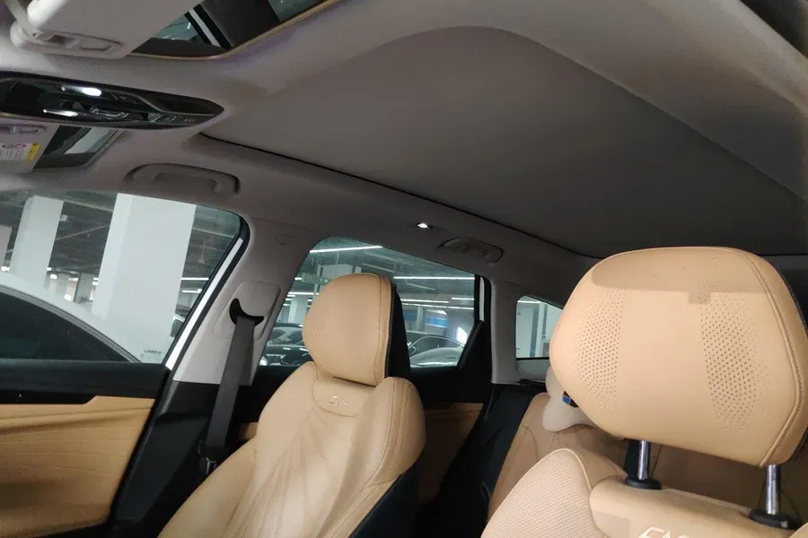 2023 Geely StarRay 2.0T 218HP L4 7DCT,autocango,china used car exporter,china ev exporter,chinese used car exporter,chinese used ev exporter