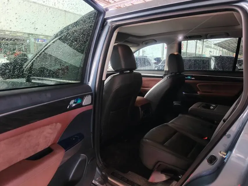 2017 GAC Trumpchi GS8 2.0T 201HP L4 6AT,autocango,china used car exporter,china ev exporter,chinese used car exporter,chinese used ev exporter