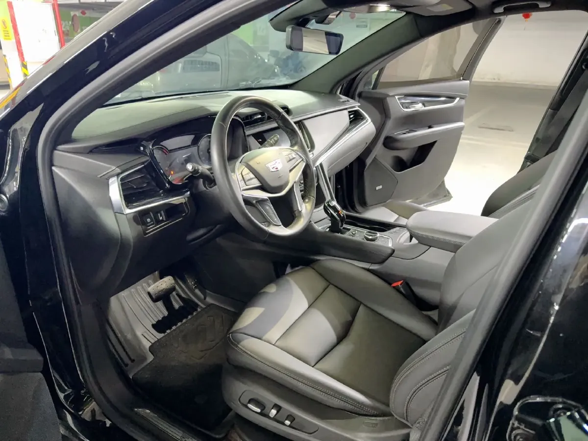 2022 Cadillac XT5 2.0T 237HP L4 9AT,autocango,china used car exporter,china ev exporter,chinese used car exporter,chinese used ev exporter