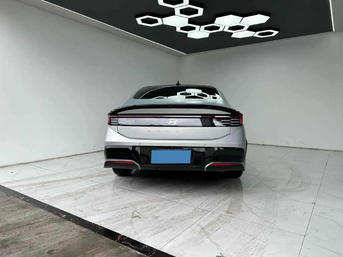 2024 Hyundai Sonata 1.5T 170HP L4 8AT,autocango,china used car exporter,china ev exporter,chinese used car exporter,chinese used ev exporter