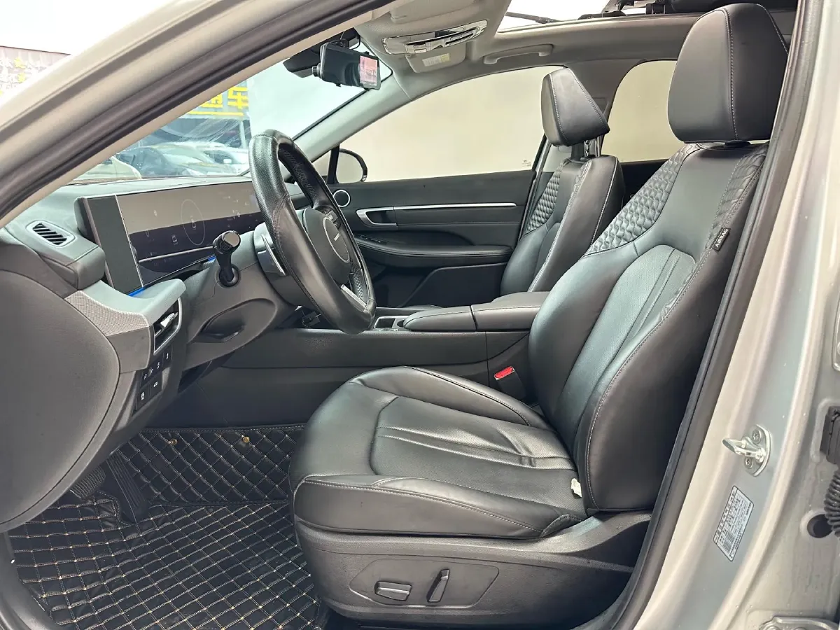 2024 Hyundai Sonata 1.5T 170HP L4 8AT,autocango,china used car exporter,china ev exporter,chinese used car exporter,chinese used ev exporter