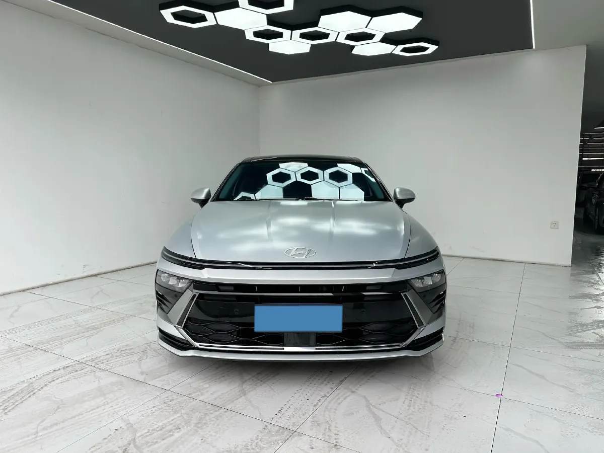 2024 Hyundai Sonata 1.5T 170HP L4 8AT,autocango,china used car exporter,china ev exporter,chinese used car exporter,chinese used ev exporter
