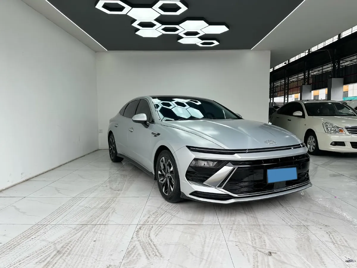 2024 Hyundai Sonata 1.5T 170HP L4 8AT,autocango,china used car exporter,china ev exporter,chinese used car exporter,chinese used ev exporter