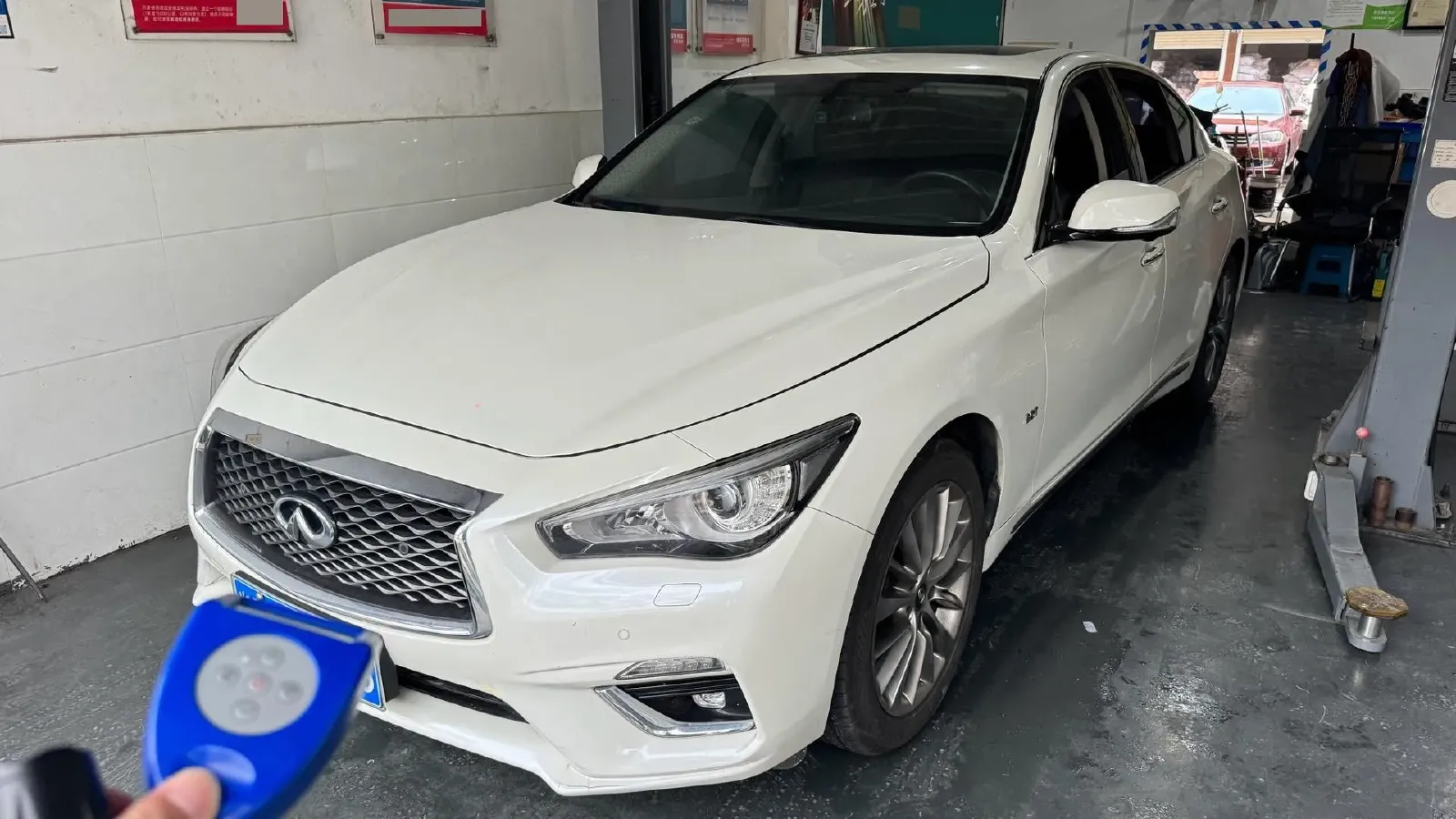 2018 Jeep Grand Commander 2.0T 265HP L4 9AT,autocango,china used car exporter,china ev exporter,chinese used car exporter,chinese used ev exporter