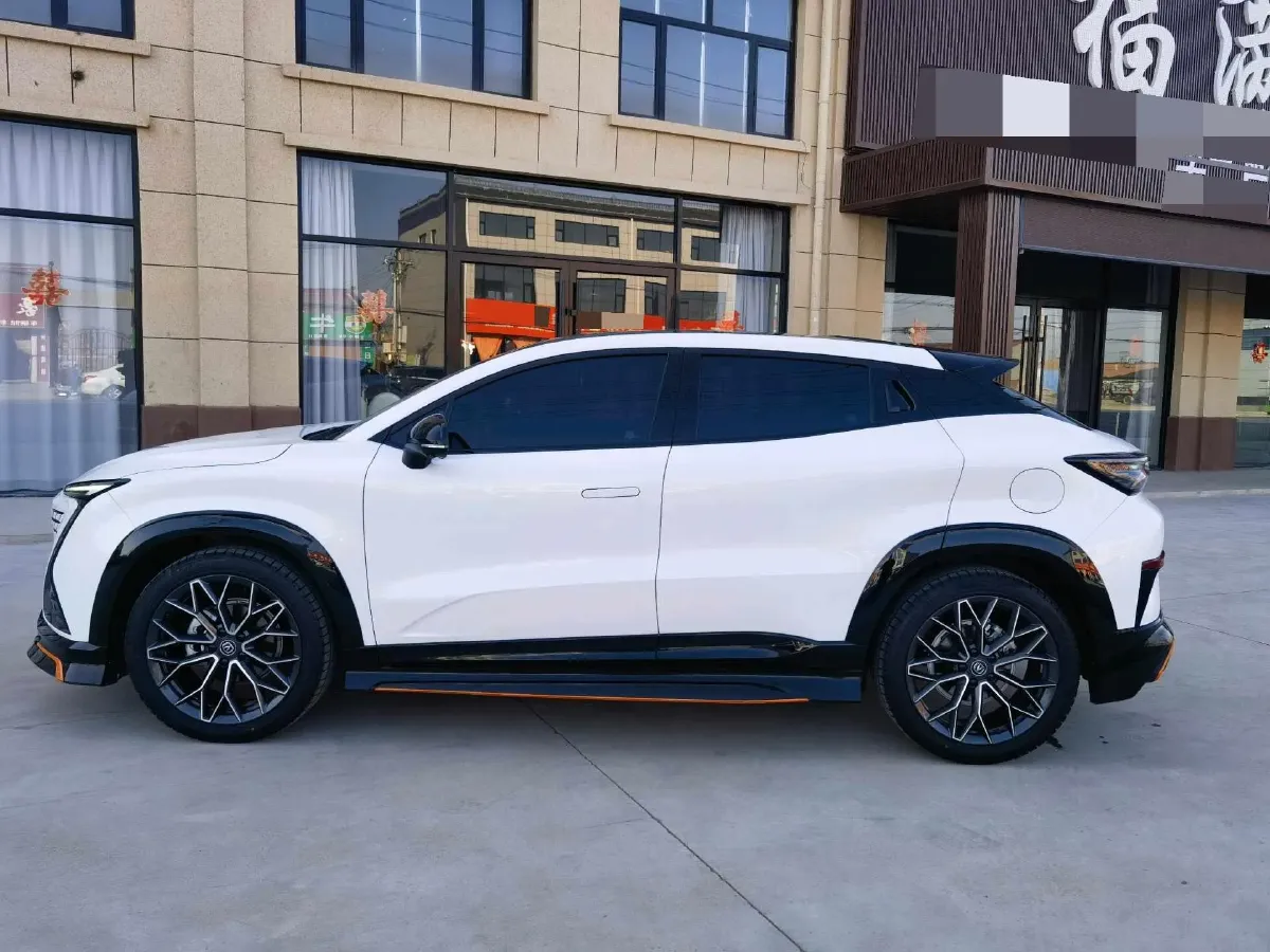 2022 ChangAn UNI-T 1.5T 188HP L4 7DCT,autocango,china used car exporter,china ev exporter,chinese used car exporter,chinese used ev exporter